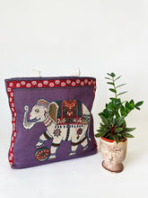 Load image into Gallery viewer, Tapestry Tote Style#3
