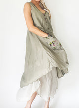 Load image into Gallery viewer, Floral Layered Dress with Front Pockets
