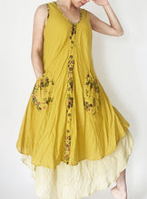 Load image into Gallery viewer, Floral Layered Dress with Front Pockets
