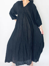 Load image into Gallery viewer, Puff Sleeve Pleated Dress with Pockets
