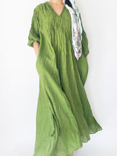 Load image into Gallery viewer, Puff Sleeve Pleated Dress with Pockets
