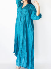 Load image into Gallery viewer, Puff Sleeve Pleated Dress with Pockets
