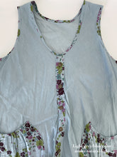 Load image into Gallery viewer, Floral Layered Dress with Front Pockets
