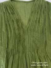 Load image into Gallery viewer, Pleated Dress with Pockets
